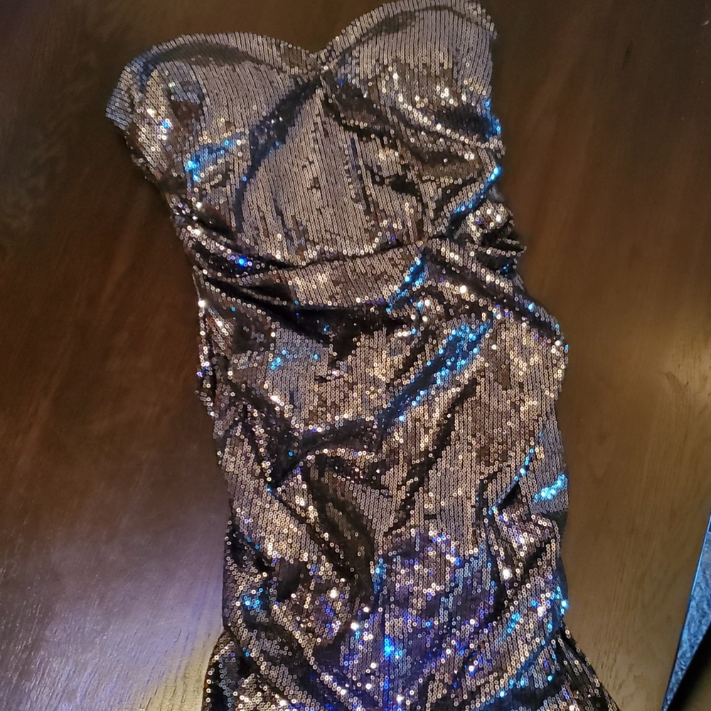 🦋5/$15 Stunning Strapless Sequin Party Mini Dress SIZE 5/6 - Picture 2 of 8